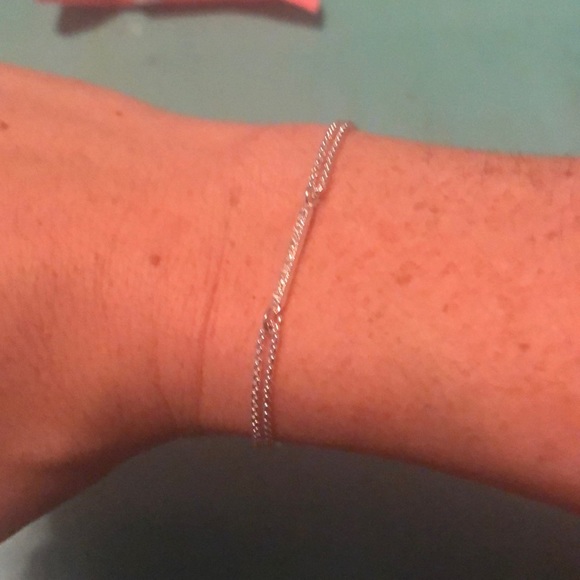 Simple Rhinestone Bracelet - Picture 2 of 4
